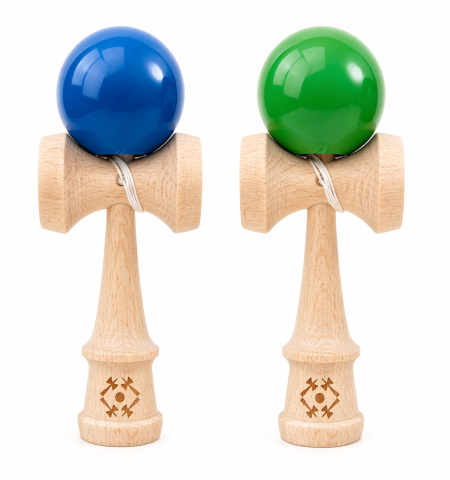 Jucarie Kendama USA Tribute, 18 cm, din lemn, bila lucioasa